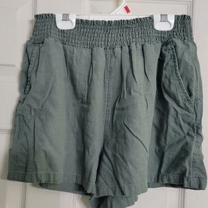 Universal thread women's shorts size M olive green